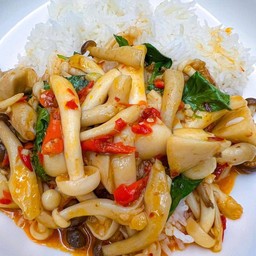 เห็ดรวมผัดพริกเผา ราดข้าว