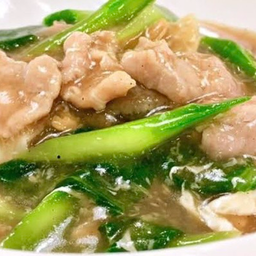 ราดหน้าเส้นใหฌ่หมูหมัก