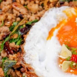 เด็ดกะเพรา หอมพริกแห้ง เด็ดกะเพรา ลำพยา