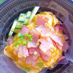 ข้่าวไข่ข้นหน้าเบค่อน