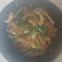 ผัดซีอิ๊วหมู