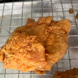 สะโพกไก่ทอด