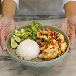 ข้าวปลาผัดพริกเกลือ