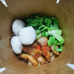 EAT HAPPY หมี่คลุกสามชั้นคั่วพริกเกลือ