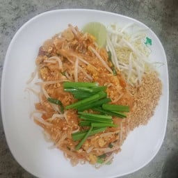 ผัดไทย หอยทอด ศูนย์อาหารลานไทร