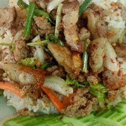 จ๊ะจ๋า ราดหน้าผัดซีอิ้วสูตรโบราณ