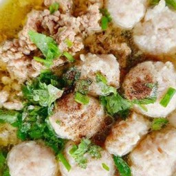 เกาเหลาน้ำใสหมูเด้ง