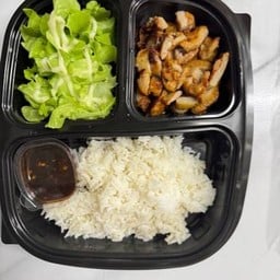 ข้าวไก่สไปซี่ย่างน้ำจิ่มแจ่ว+ไข่ข้น