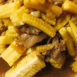 ข้าวราดผัดข้าวโพดอ่อน