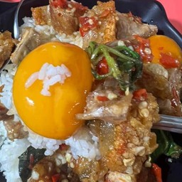 ข้าวกะเพราหมูกรอบ