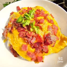 ข้าวไข่ข้น แฮมเบคอน