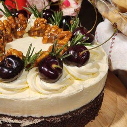 Dark Beer chocolate caramel cake (ตัดชิ้น)