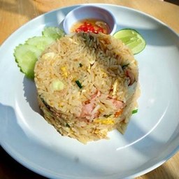 ข้าวผัดแหนม