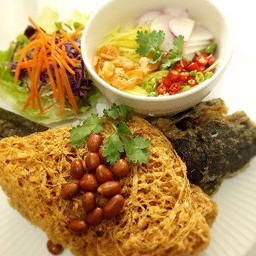 ยำปลาดุกฟู