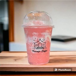 สตอเบอร์รี่โยเกิร์ต