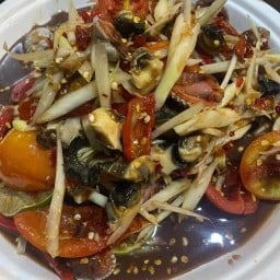 มักกินลาบก้อย