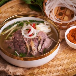 เฝอหมูบางกอกหมูตุ๋น