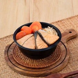 ข้าวหน้าแซลมอนสไปซี่