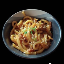 อูด้งผัดซอส เนื้อ Stir-Fried Udon With Beef Sauce