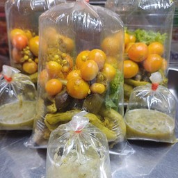 พวงไข่ต้มน้ำปลา