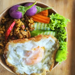 ข้าวราดคั่วกลิ้ง