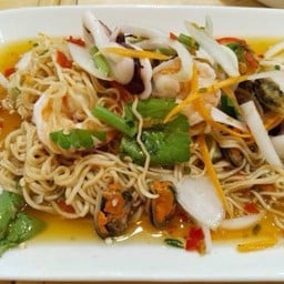 ยำมาม่าทะเล