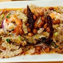 ยำวุ้นเส้นโบราณหมูสับหมูยอ