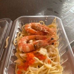 สปาเก็ตตี้คาโบนาร่า กุ้งชีส โรยไข่กุ้ง