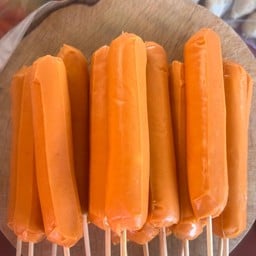 ไส้กรอกไก่+ชีสเนย