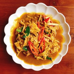 ผัดพริกแกงใต้หมู