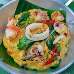 ข้าวราดไข่ข้นห่อหมกทะเล