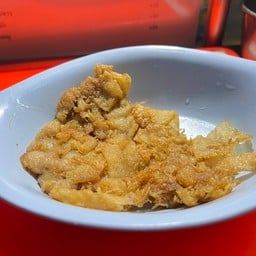 เส้นใหญ่ใส่ไข่เปล่า