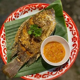 ปลานิลทอด กระเทียม