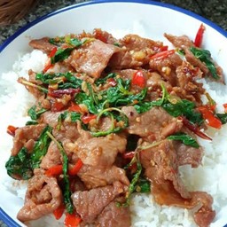 กะเพราหมูชิ้น