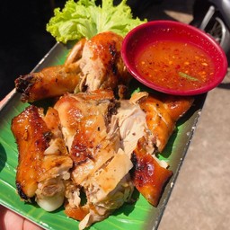 น่องติดสะโพกไก่ย่าง ชิ้นละ