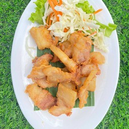 สามชั้นทอดน้ำปลา