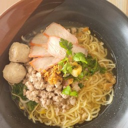 ก๋วยเตี๋ยวรวมหมู