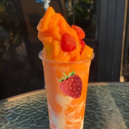 มะม่วงมิกซ์สตรอเบอรึ่สมูทตี้โยเกริต์