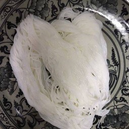 เส้นขนมจีน