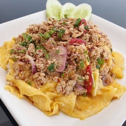 ข้าวไข่ข้นลาบหมูสับ