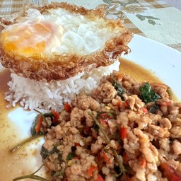 กะเพราหมูสับ