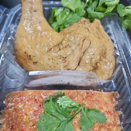 ไก่ต้มน้ำปลา