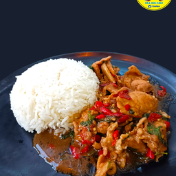 ข้าวกะเพราหมูชิ้นพริกแห้งโบราญ