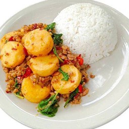 (กับข้าว) กะเพราหมูสับ& เต้าหู้ไข่ทอด