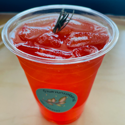 Iced Rose Tea Honey Soda. ชากุหลาบน้ำผึ้งโซดา