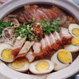อาหารป่า ตามสั่ง และก๋วยเตี๋ยวขาหมู