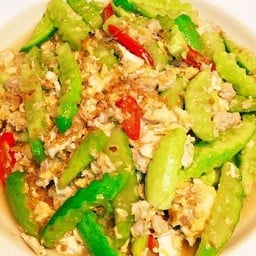 ผัดแตงกวาใส่ไข่ (กับข้าว)