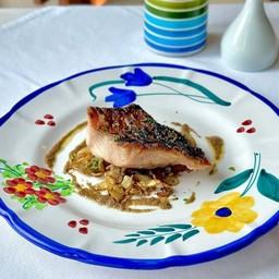 ปลาย่างเสิร์ฟคู่กับArtichokes