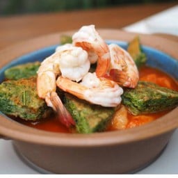 แกงส้มชะอมกุ้ง