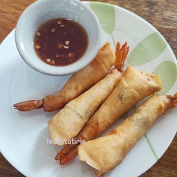 กุ้งนุ่งผ้า (ปอเปี๊ยะกุ้ง)